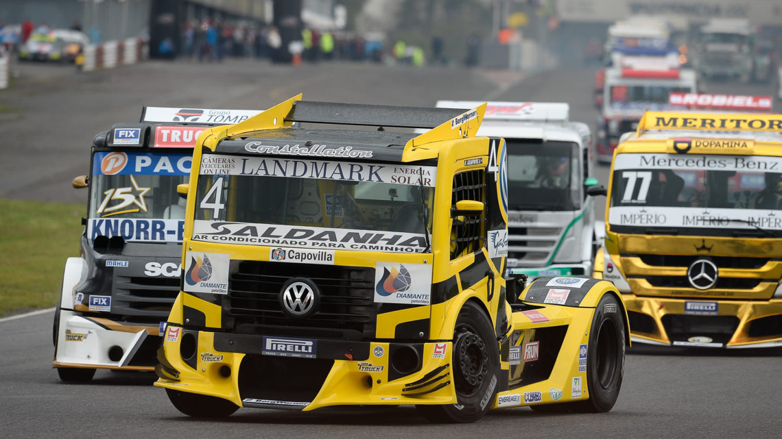 Felipe Giaffone vence na Argentina pela Copa Truck
