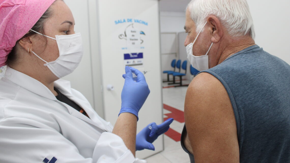 Confira os locais de vacinação contra Covid e Influenza, em Itajaí