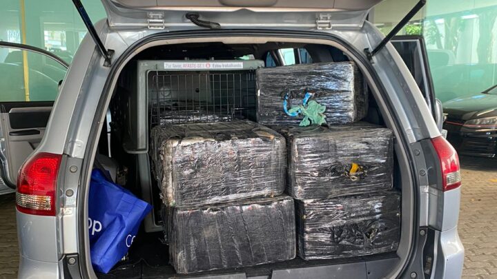 Mais de 300 quilos de pasta base de cocaína são apreendidos no porto de Itajaí