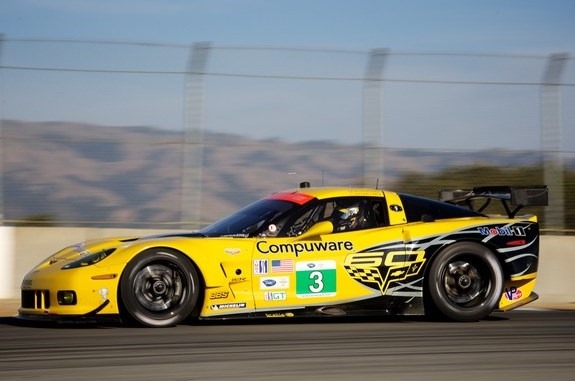 Corvette satisfeita com vitória em Laguna Seca.