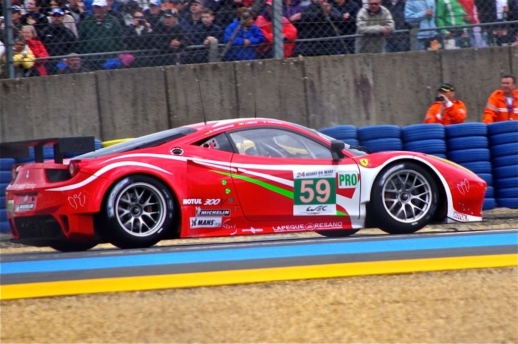 Ferrari_458_Italia_Luxury_Racing