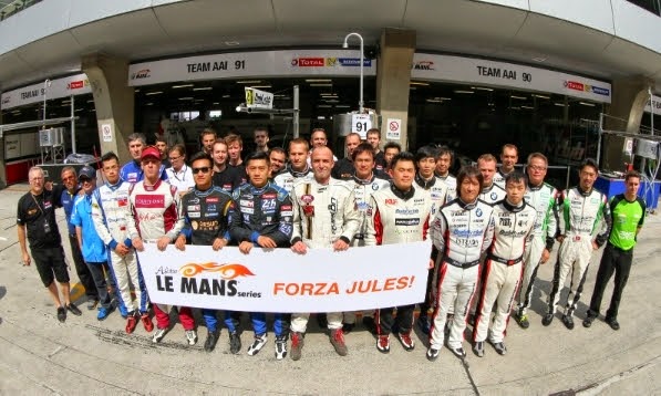 Pilotos da Asian LMS prestam homenagem a Jules Bianchi