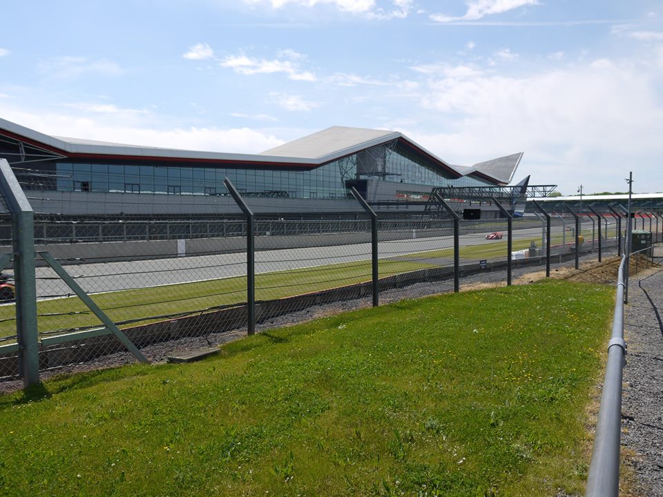 Comparação de tempos de um F1 x LMP1 em Silverstone