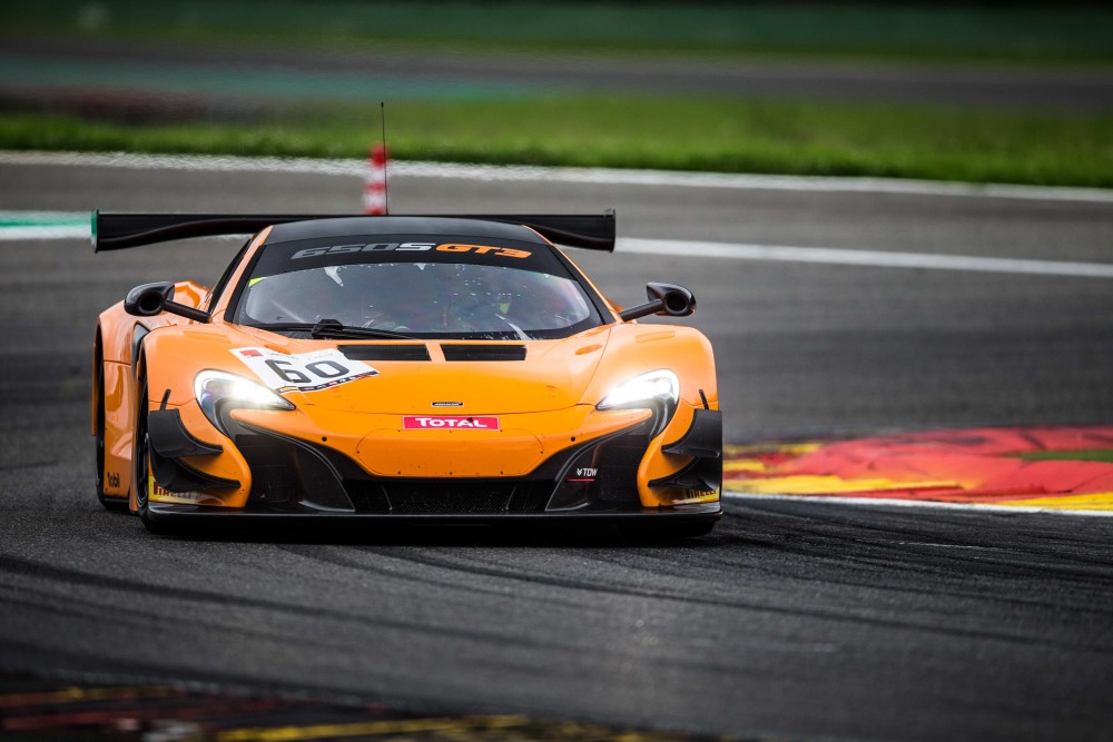 Pipo Derani testa McLaren como preparação para as 24 horas de SPA