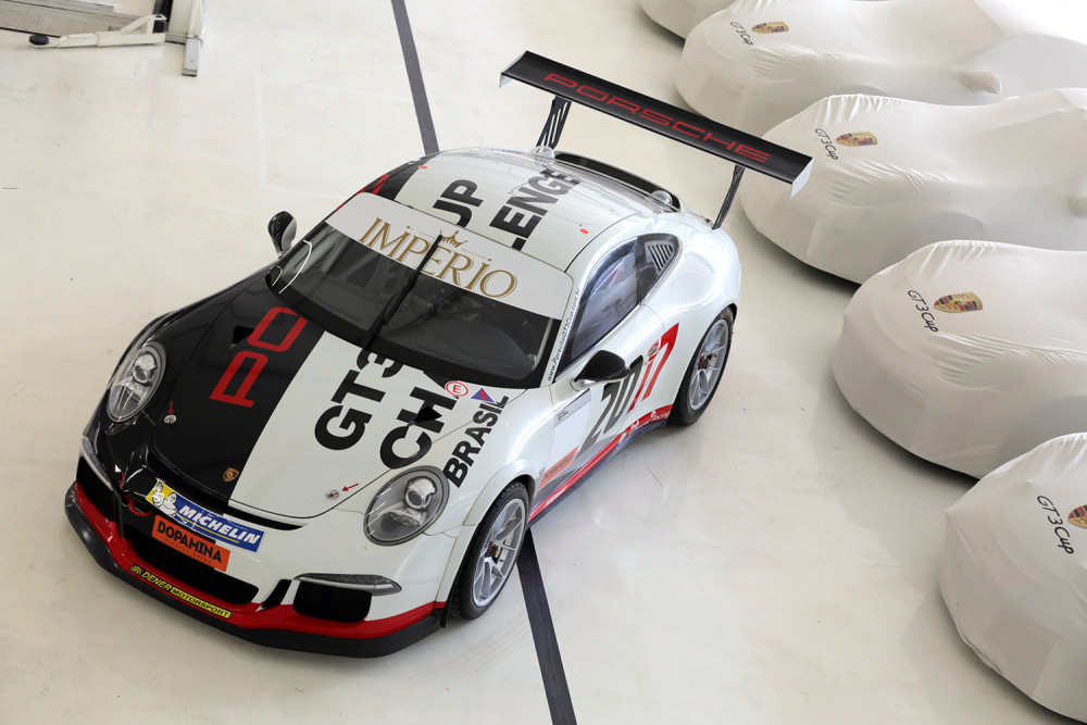 Porsche Império GT3 Cup inicia temporada em Curitiba com 37 pilotos