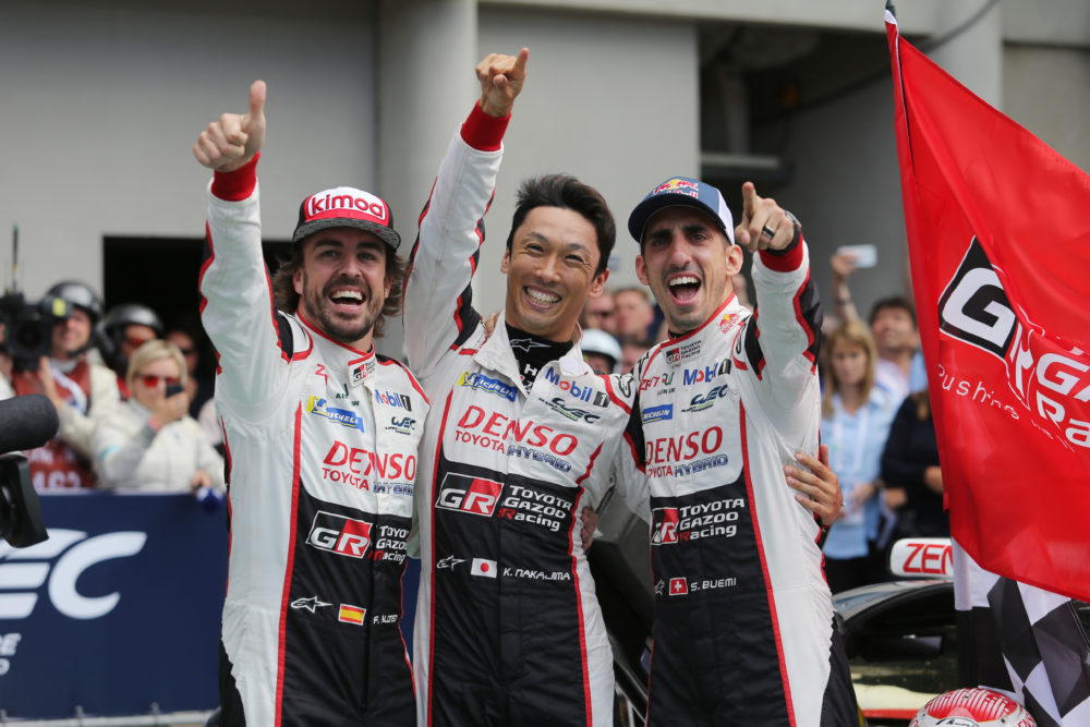 Sem adversários, Toyota vence as 24 Horas de Le Mans