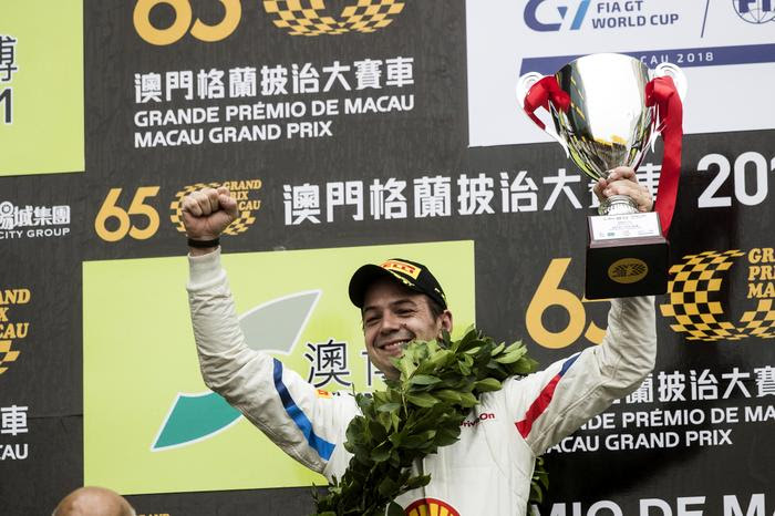 Augusto Farfus vence corrida classificatória do FIA GT World Cup em Macau