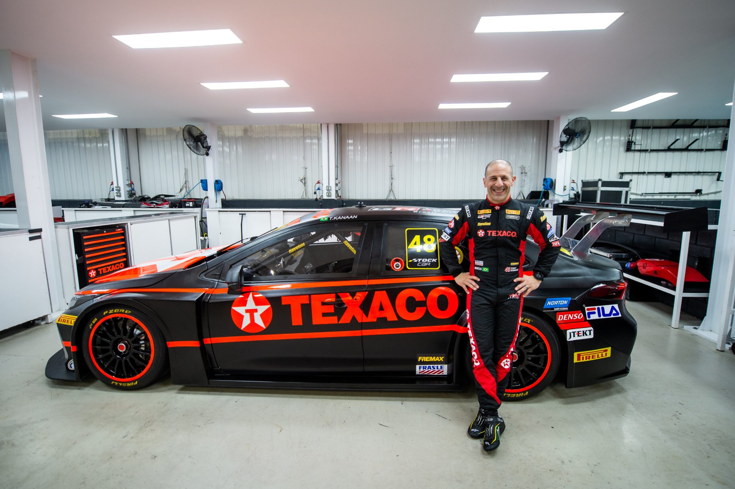Texaco Racing anuncia Tony Kanaan na temporada 2021 da Stock Car
