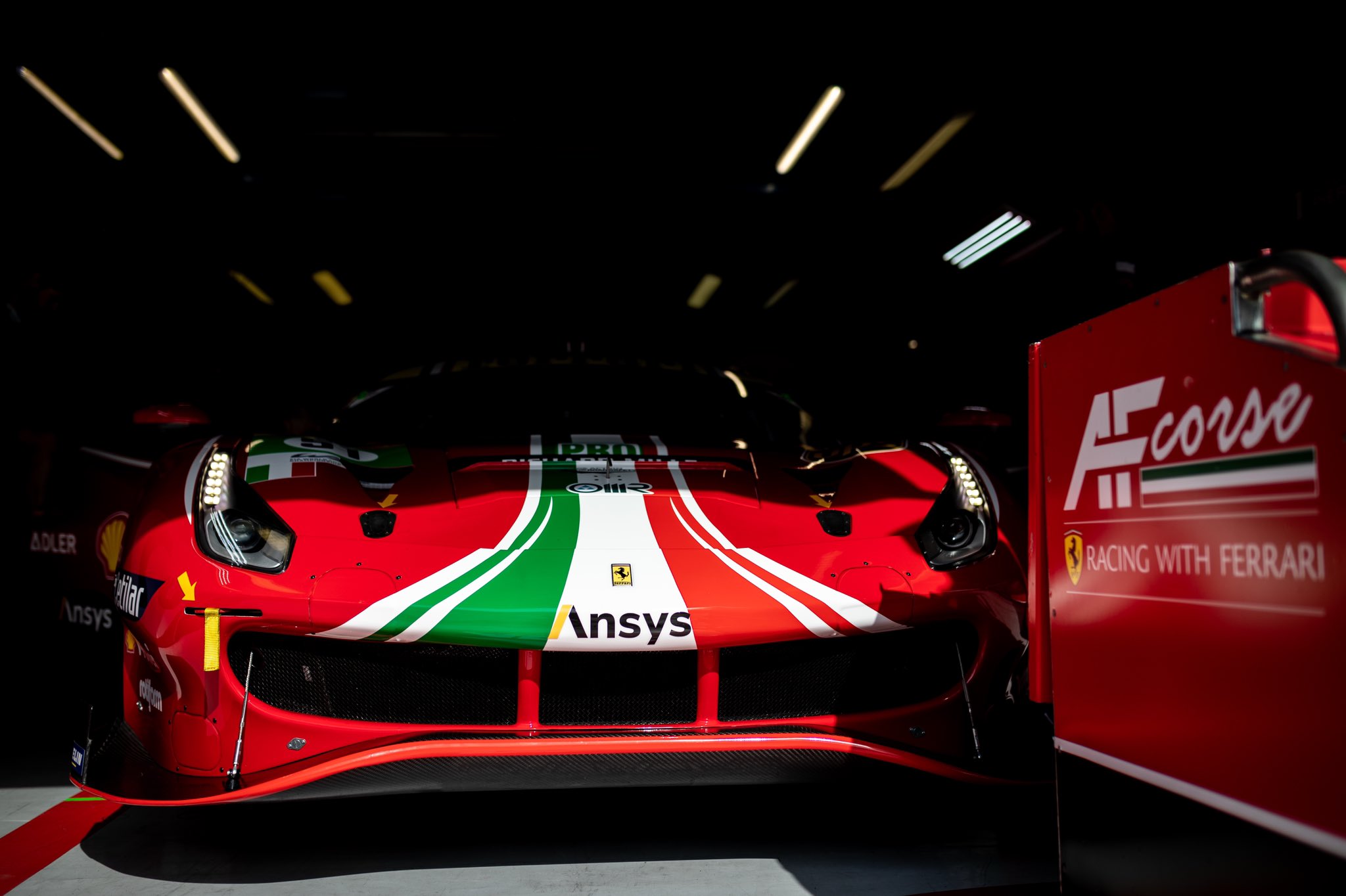 Ferrari terá protótipo com tração 4×4 e motor híbrido
