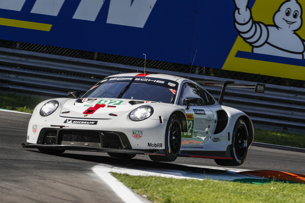 Porsche com 12 carros nas 24 Horas de Le Mans