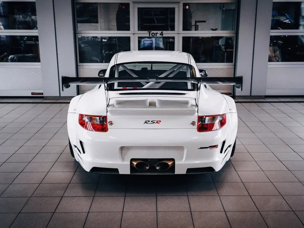 Porsche 911 RSR com 20 quilômetros rodados será leiloado pela RM Sotheby's