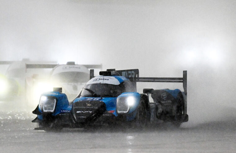 Algarve Pro Racing vence corrida encurtada pela chuva em Sepang