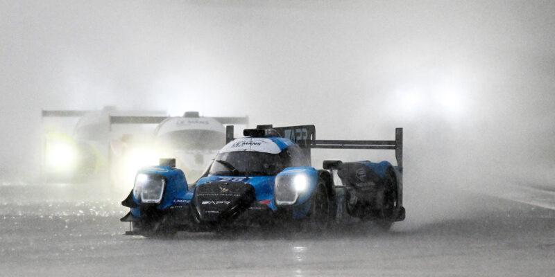 Algarve Pro Racing vence corrida encurtada pela chuva em Sepang