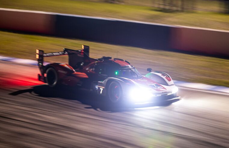 Felipe Nasr ajuda a Porsche a conquistar dobradinha nas 12 Horas de Sebring