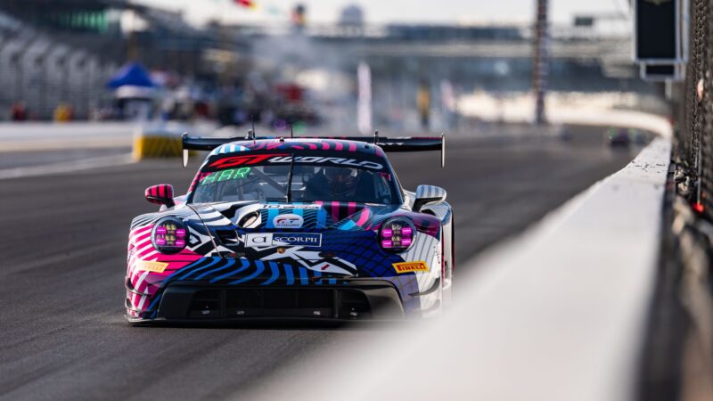 Porsche realinha estratégia de produtos e prevê recuperação a partir de 2026