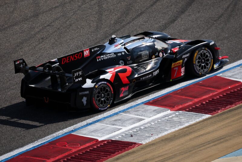 Toyota conquista 1-2 na última classificação do WEC 2025 no Bahrein