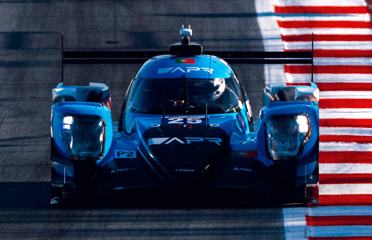 Jake Hughes lidera o primeiro treino livre das 4 Horas de Barcelona do ELMS