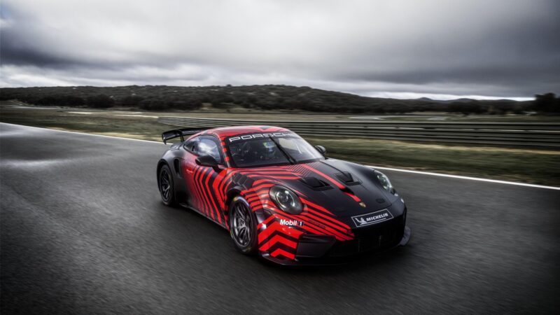 Porsche expande portfólio de competição com o 911 GT4 R